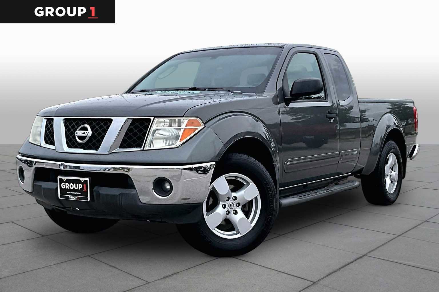 Used 2005 Nissan Frontier LE AWD/4WD image 1