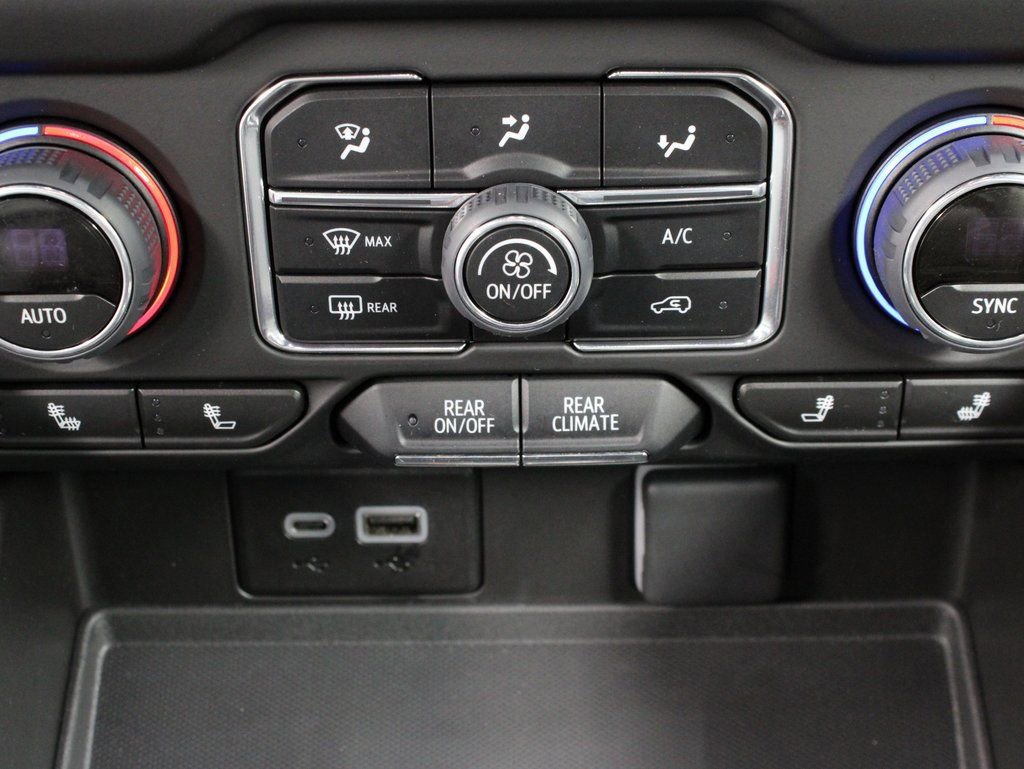 Used 2024 Chevrolet Tahoe Z71 w/ Z71 Off-Road Package AWD/4WD image 63