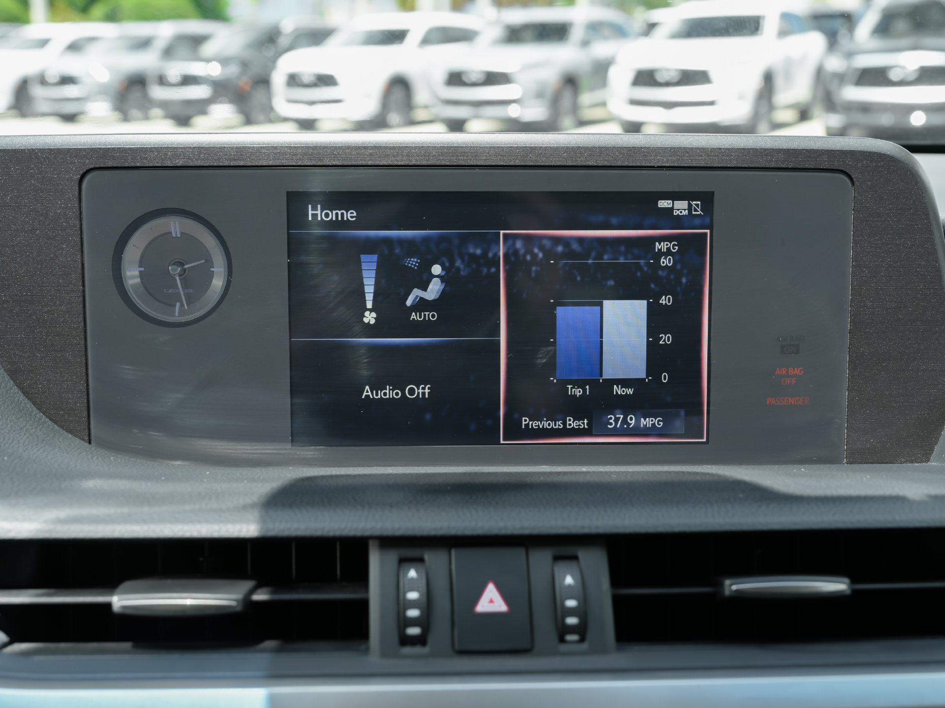 Used 2020 Lexus ES 300h w/ Premium Package FWD image 13