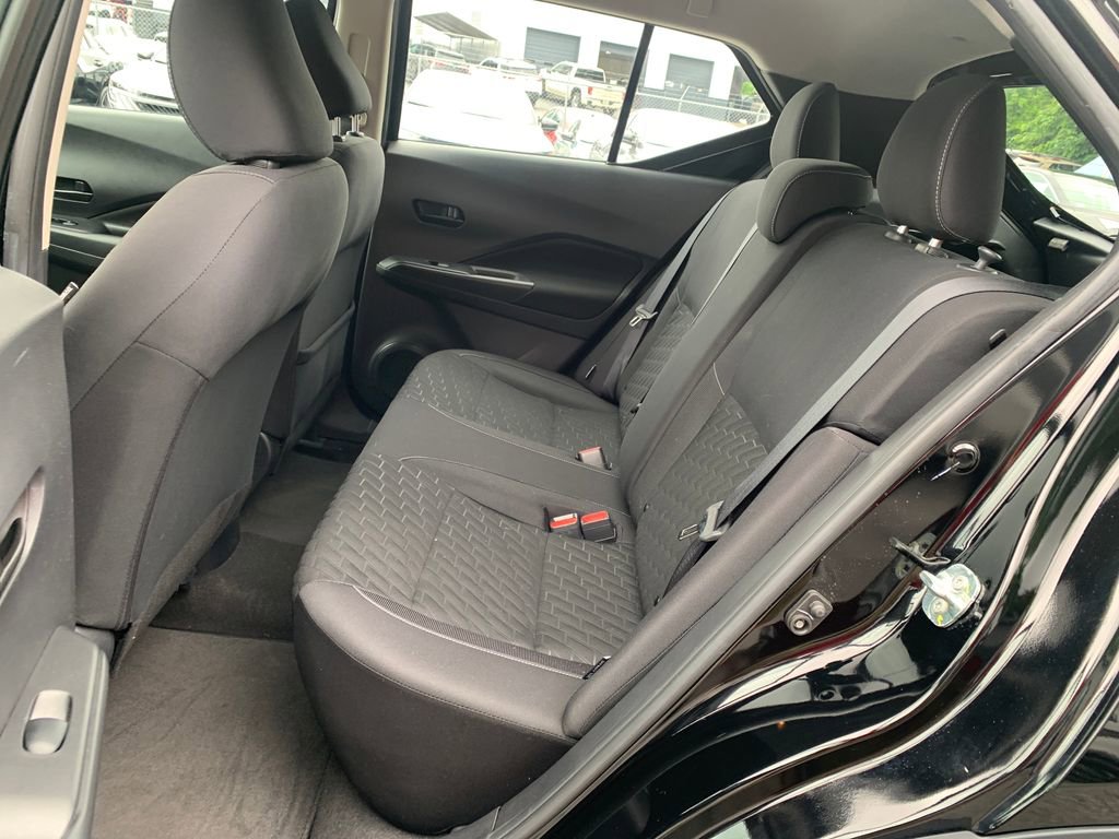 Used 2022 Nissan Kicks S FWD image 21