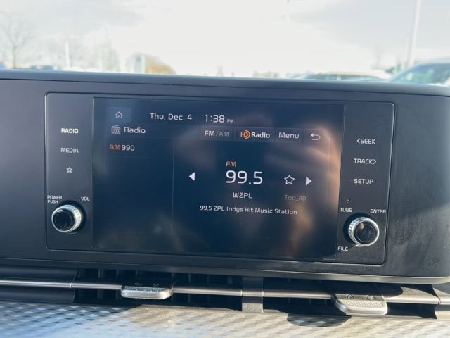 Certified 2024 Kia Carnival LX image 19