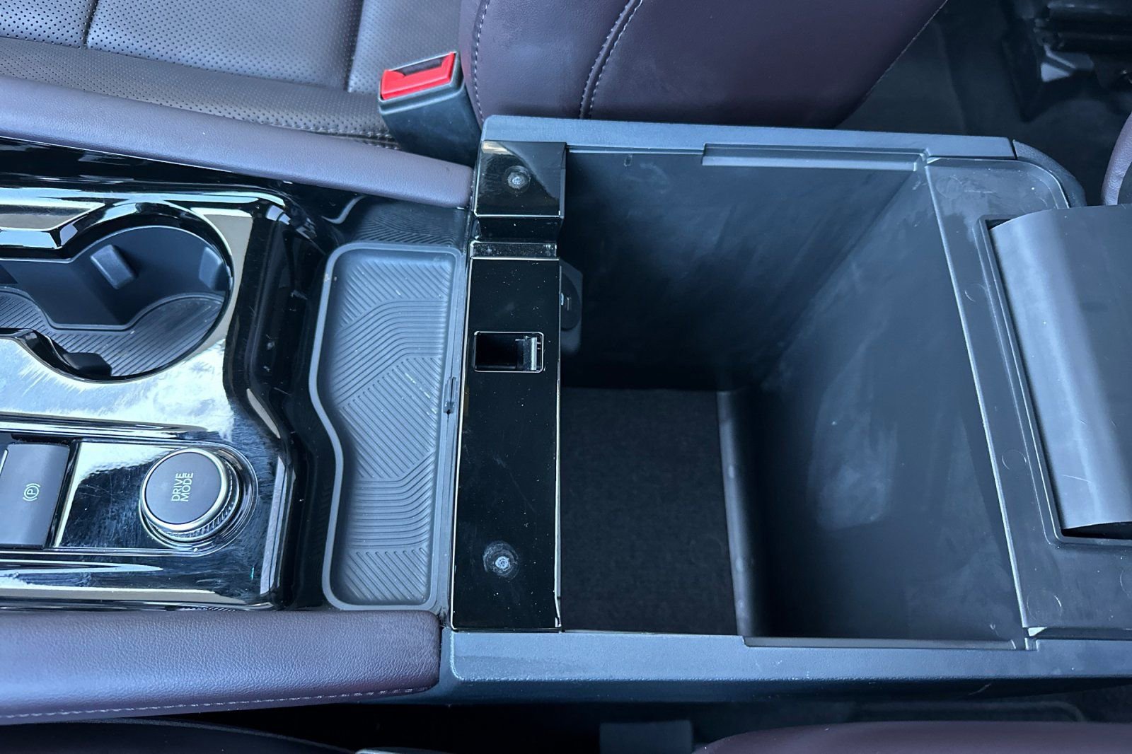 Used 2025 Ford Explorer Platinum w/ LUX Leather Package image 35