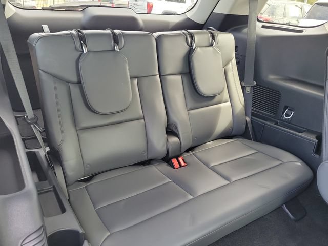 Used 2025 Ford Explorer Active w/ Active Comfort Package RWD image 20