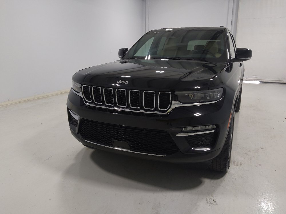 Used 2023 Jeep Grand Cherokee Limited AWD/4WD image 15