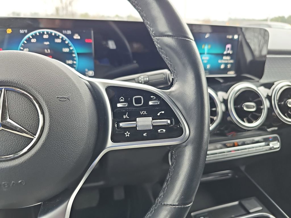 Used 2023 Mercedes-Benz GLB 250 GLB 250 image 19