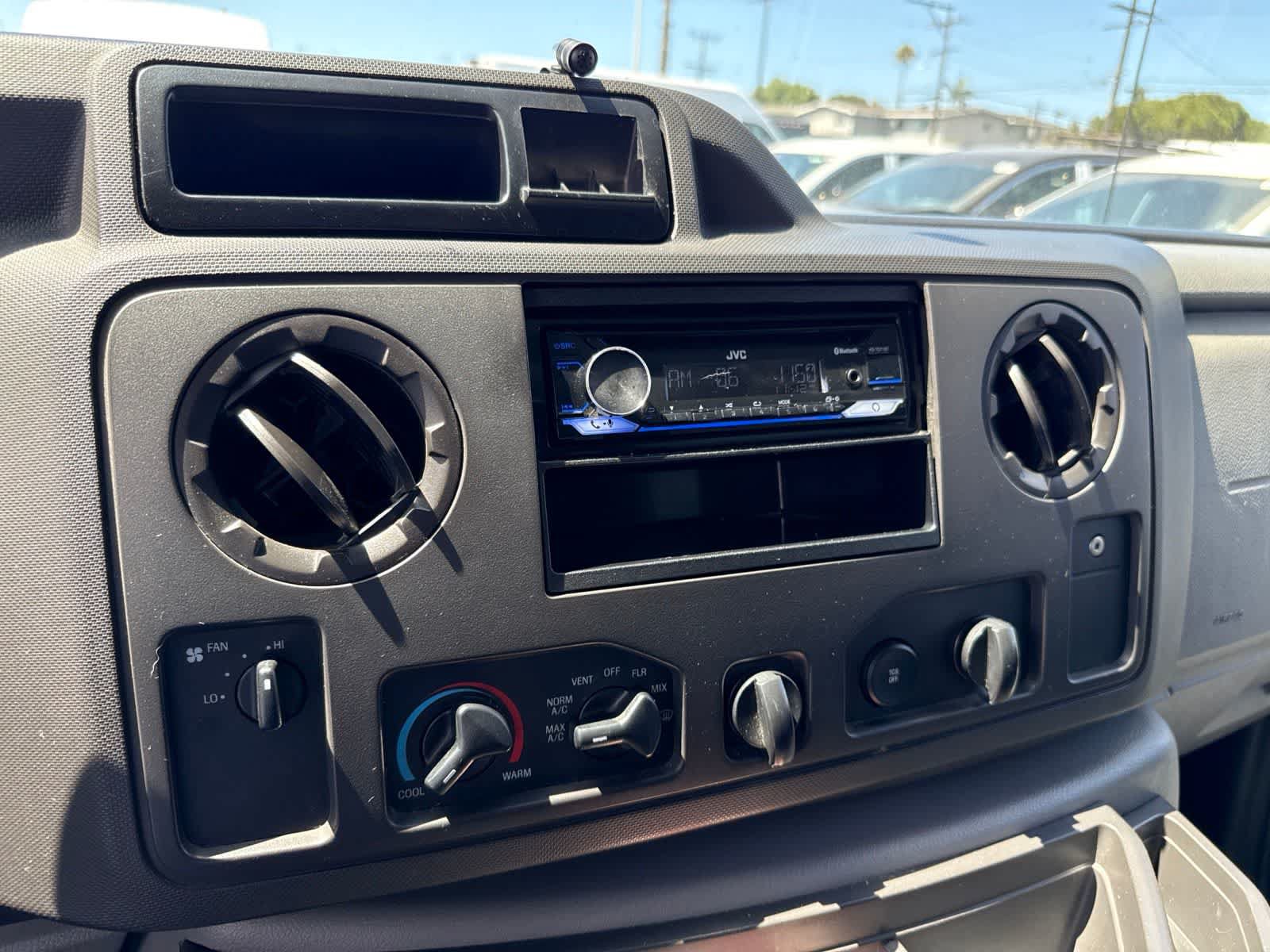 Used 2014 Ford E-250 and Econoline 250 Extended RWD image 22