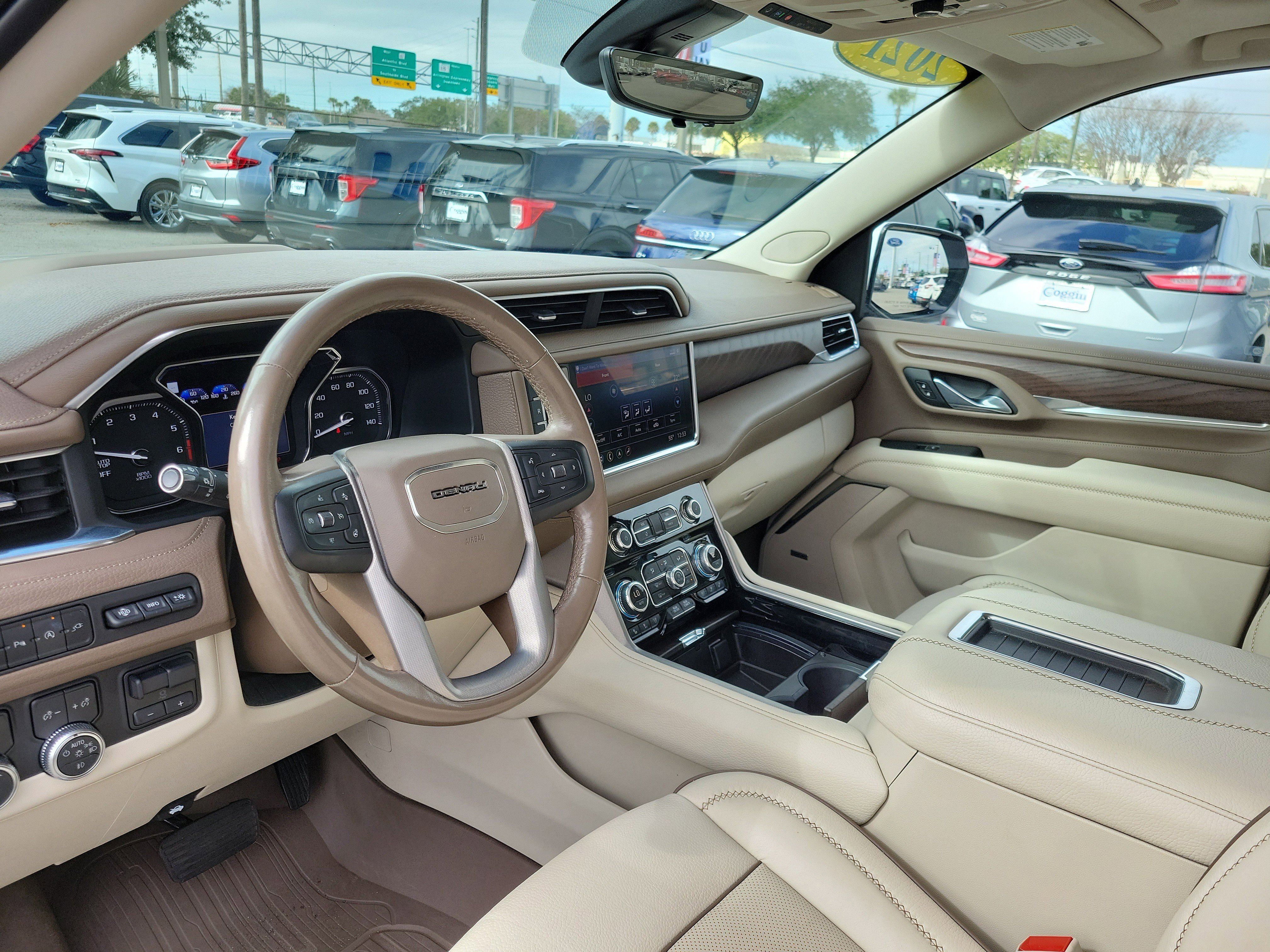 Used 2021 GMC Yukon Denali w/ Denali Premium Package image 7