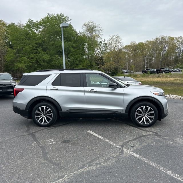 Used 2020 Ford Explorer ST w/ Premium Technology Package AWD/4WD image 3