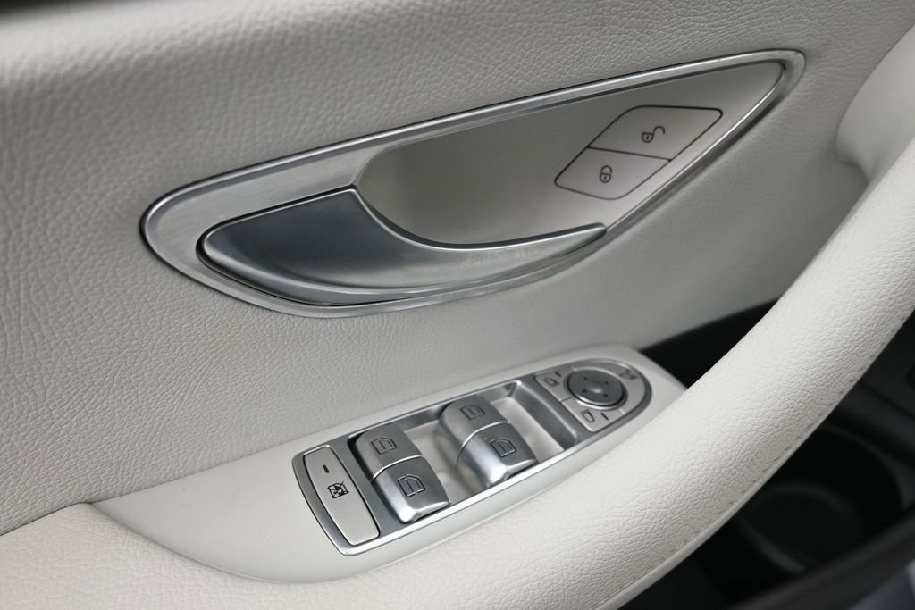 Used 2021 Mercedes-Benz E 350 4MATIC Sedan image 17