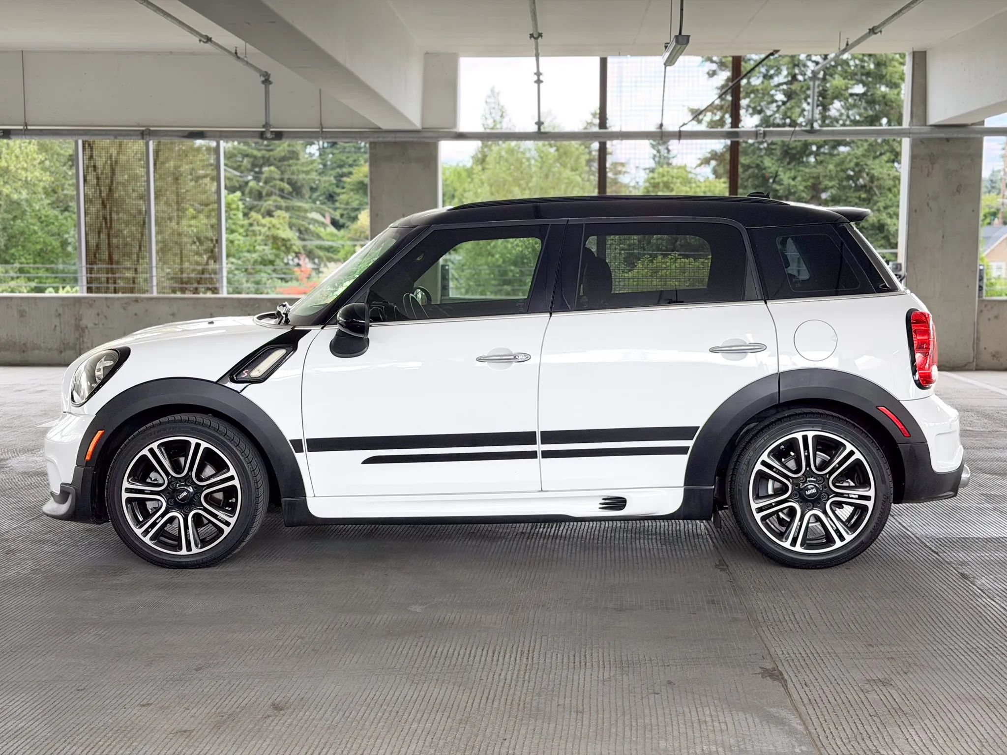 Used 2015 MINI Cooper Countryman S FWD image 8