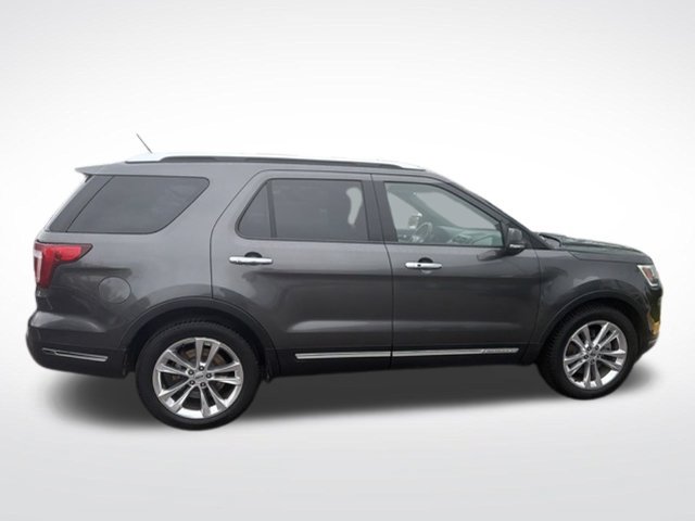 Used 2018 Ford Explorer Limited w/ Equipment Group 301A FWD image 18