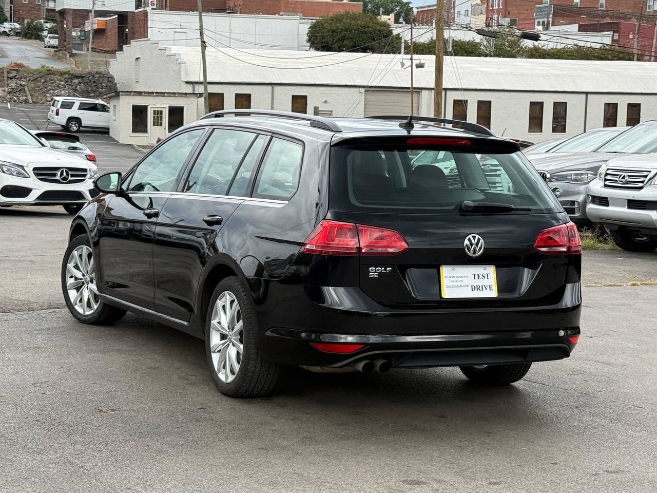 Used 2016 Volkswagen Golf SE FWD image 4