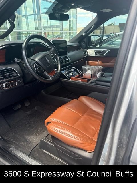 Used 2020 Lincoln Navigator Reserve AWD/4WD image 17