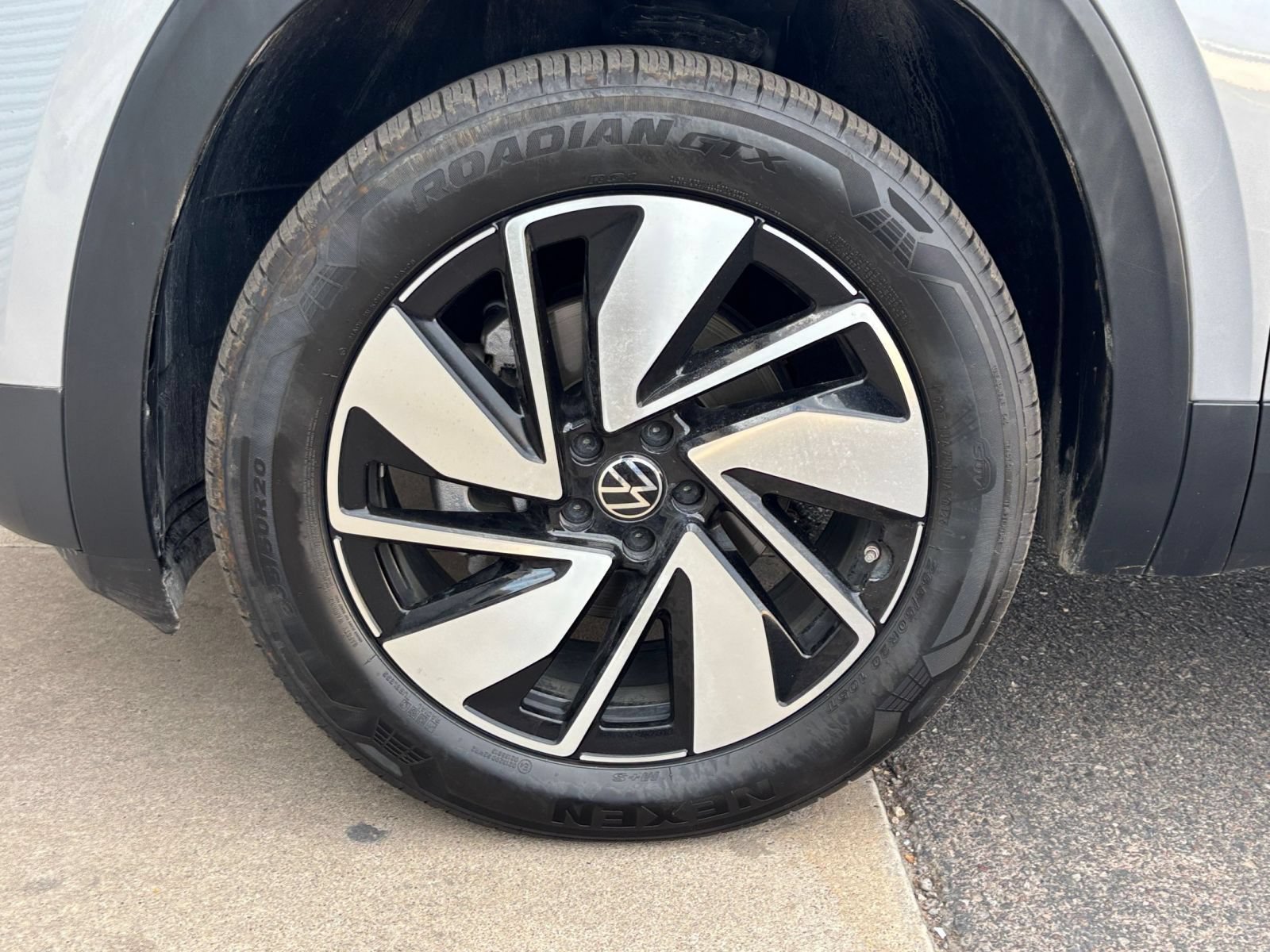 Used 2026 Volkswagen Atlas SE FWD image 33