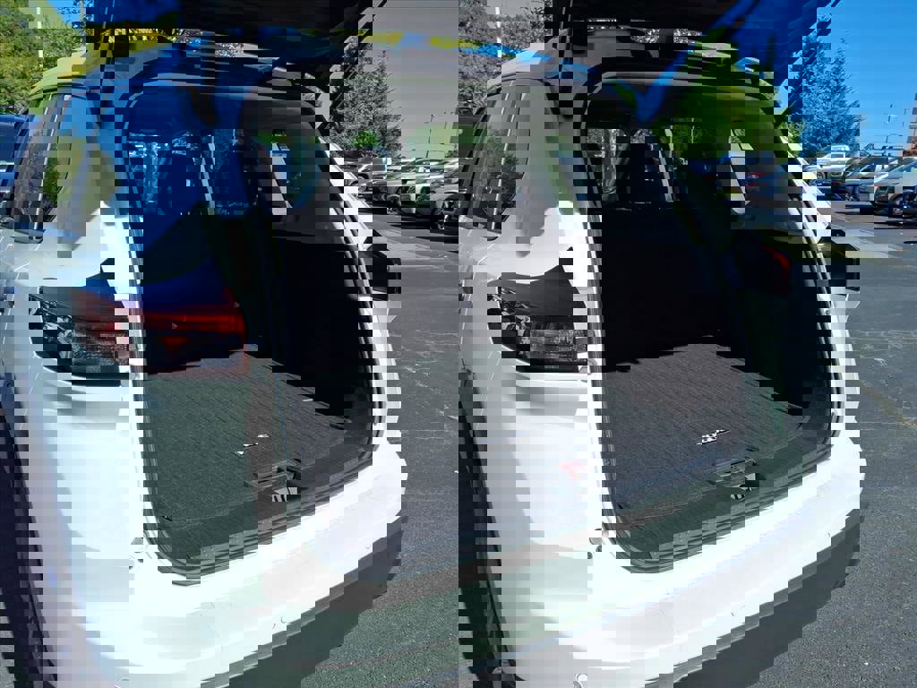 Used 2025 Nissan Rogue S image 22