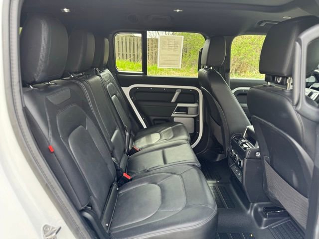 Certified 2024 Land Rover Defender 130 X-Dynamic SE AWD/4WD image 20