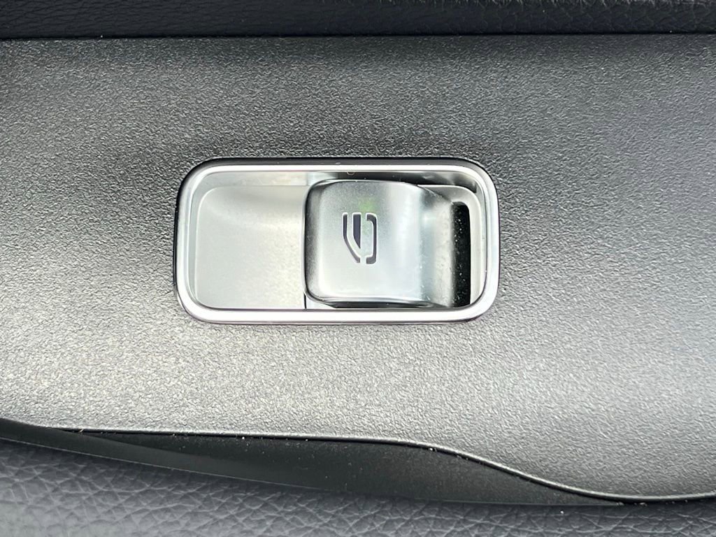 Certified 2025 Mercedes-Benz GLS 450 4MATIC image 43