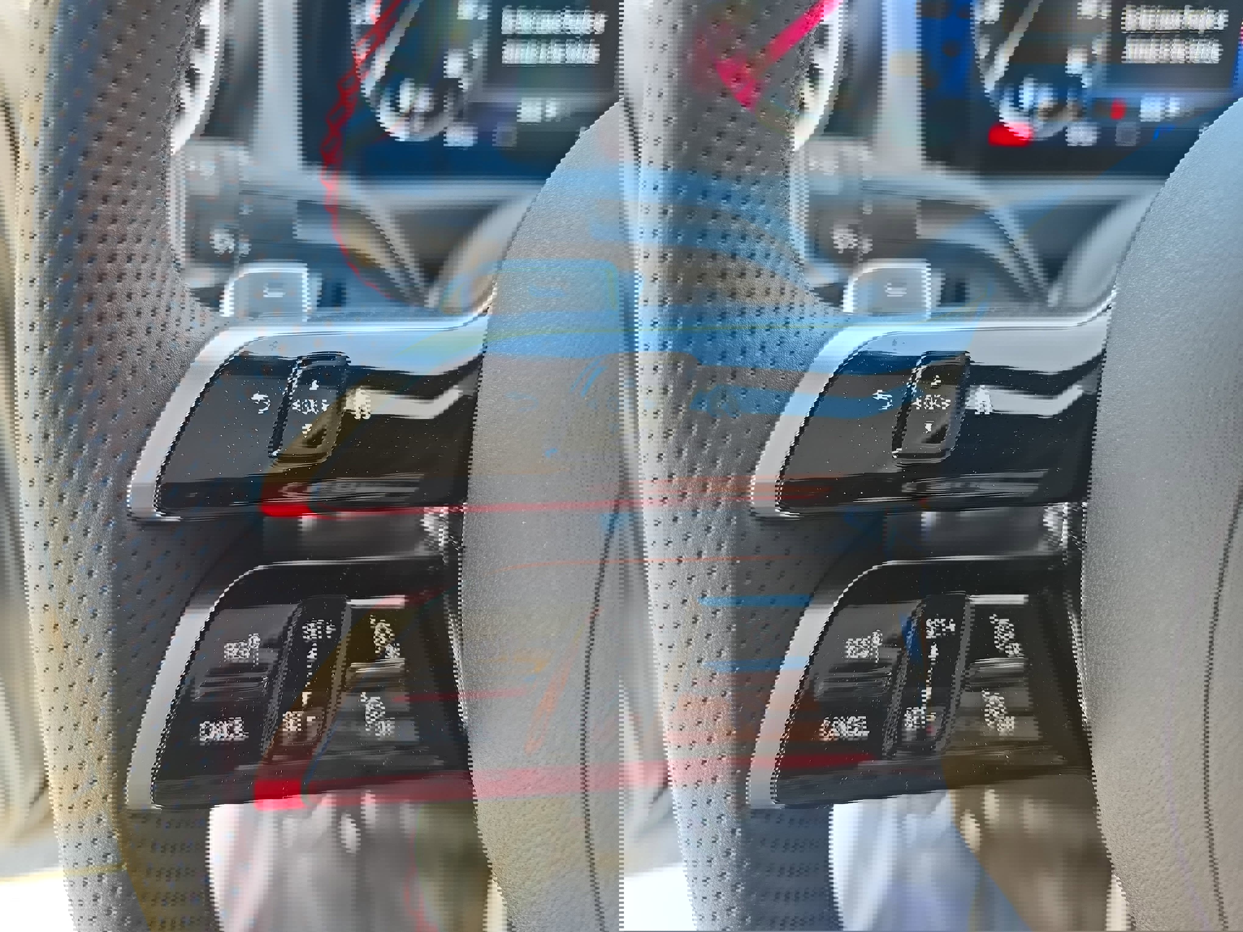 Used 2025 Mercedes-Benz CLA 250 image 16