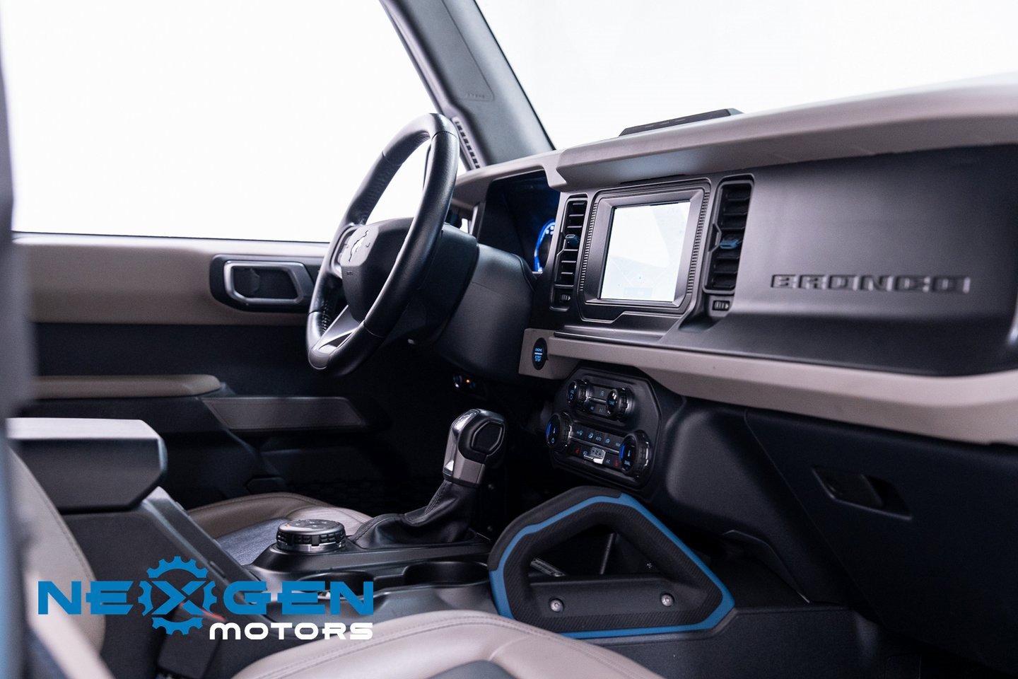 Used 2022 Ford Bronco Wildtrak image 44