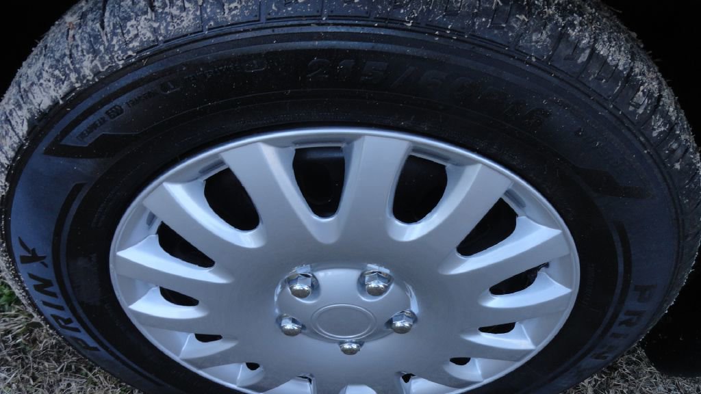 Used 2004 Ford Taurus SE image 19