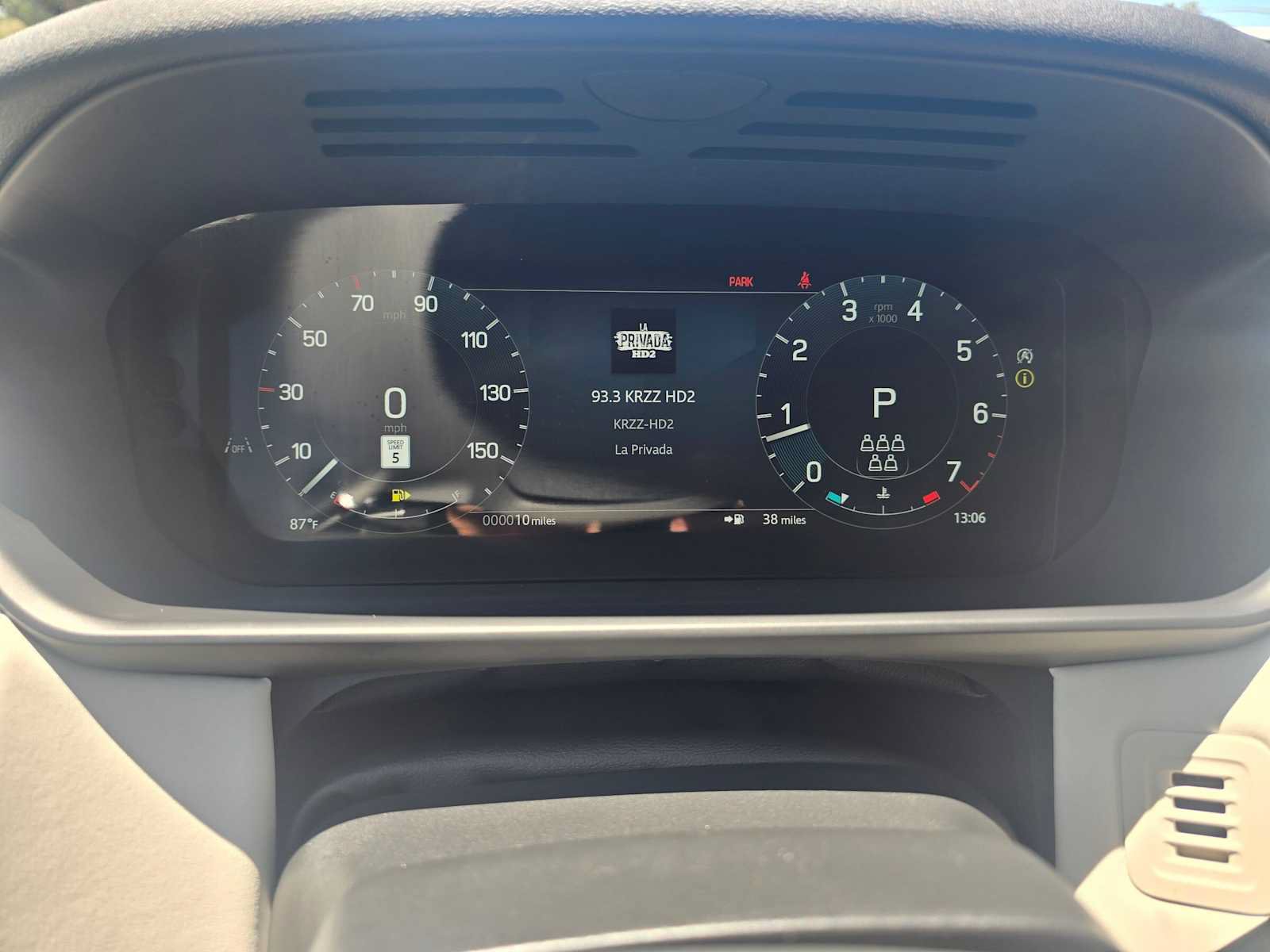 New 2026 Land Rover Discovery S AWD/4WD image 26