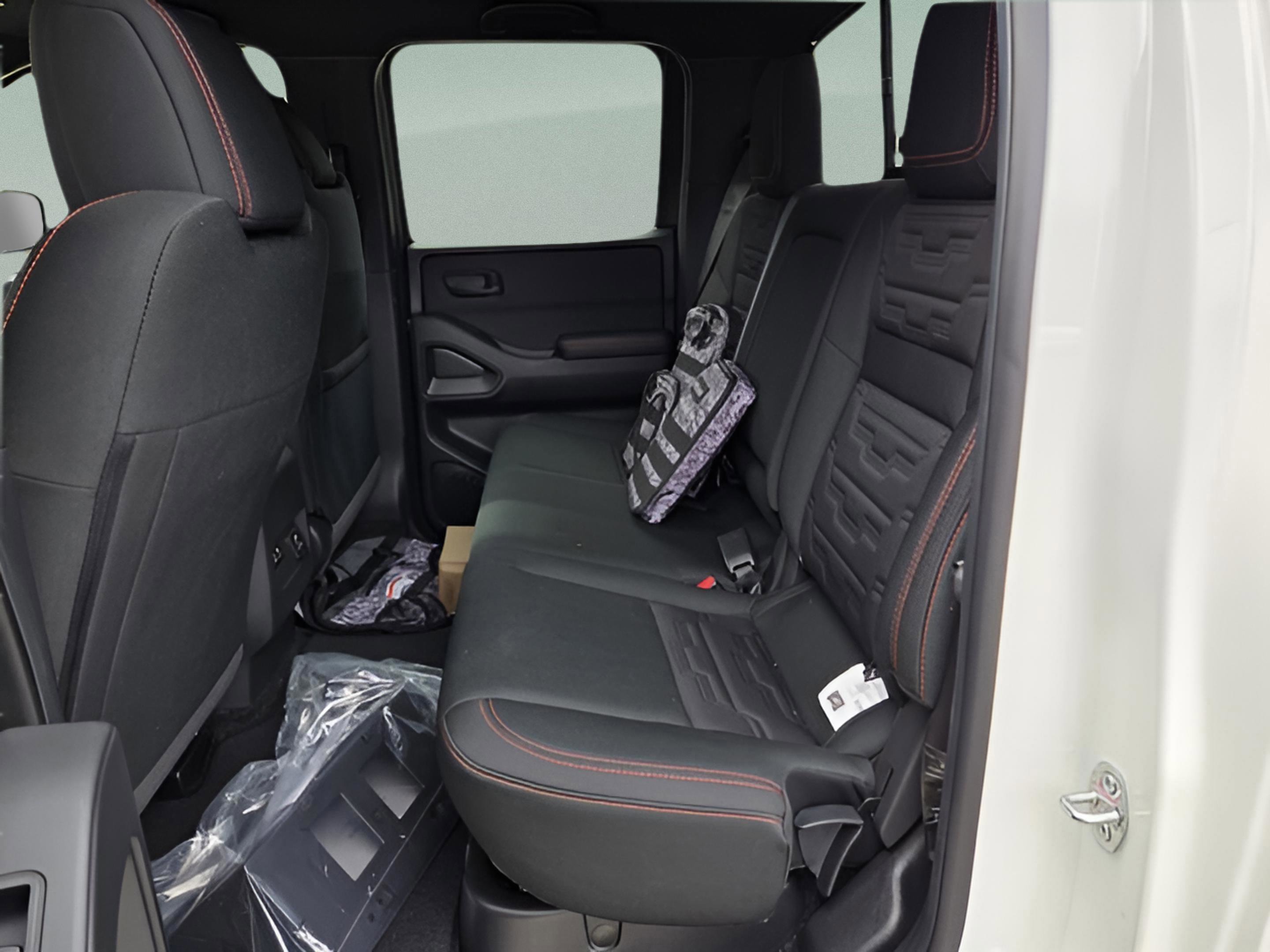 New 2026 Nissan Frontier PRO-4X w/ Pro-4x Convenience Package AWD/4WD image 14