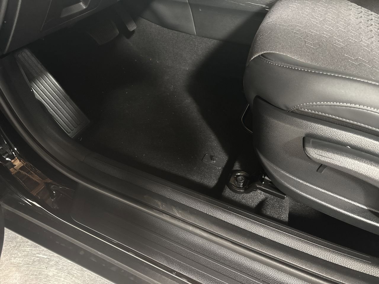 Certified 2025 Kia Seltos S image 15