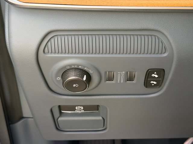 Used 2022 Jeep Grand Wagoneer Series III AWD/4WD image 31