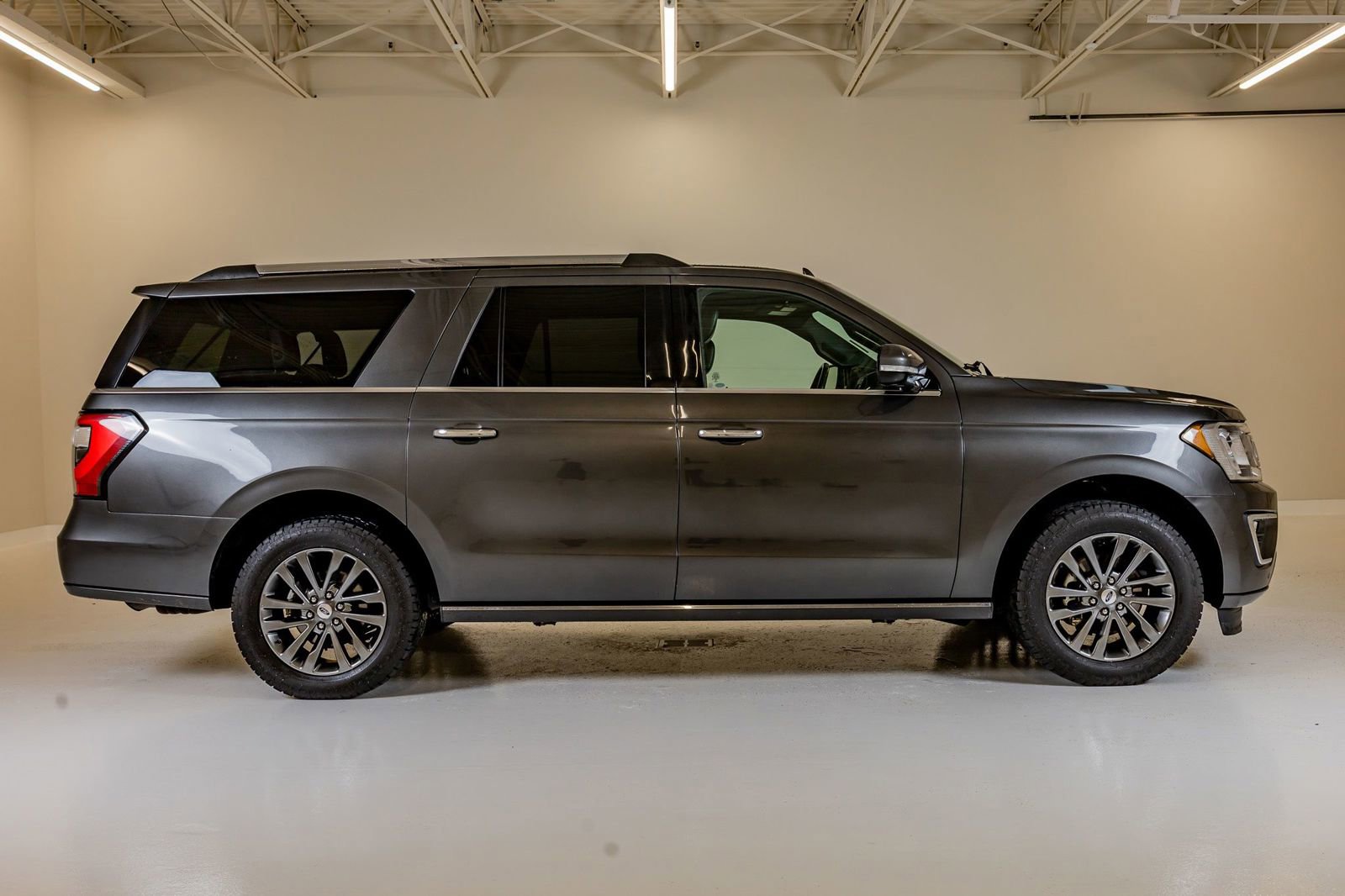 Used 2021 Ford Expedition Max Limited RWD image 10