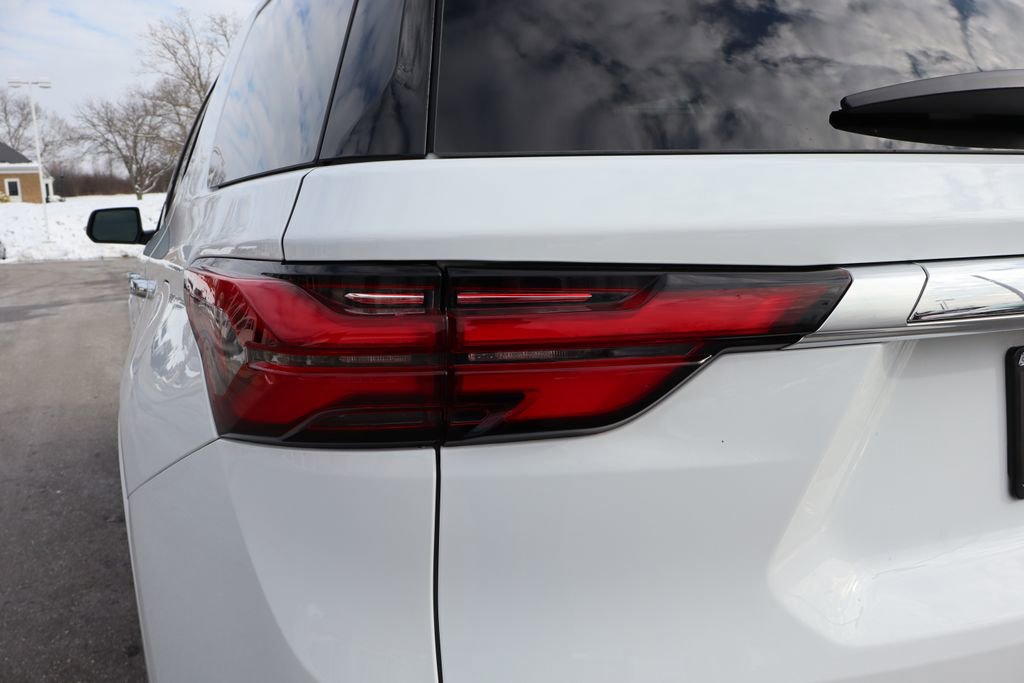 Used 2022 Chevrolet Traverse High Country image 37
