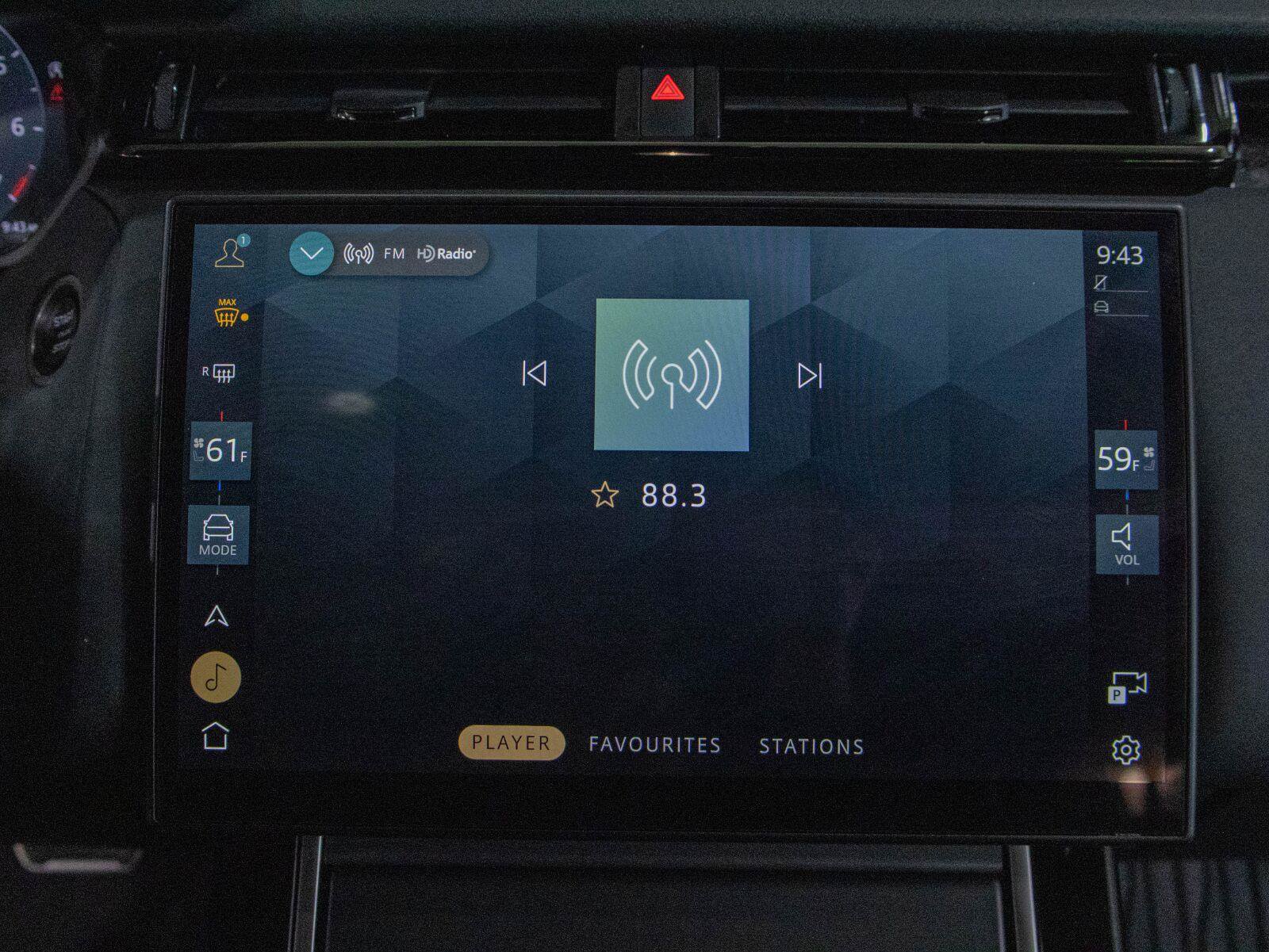 Used 2024 Land Rover Range Rover Velar Dynamic SE AWD/4WD image 9