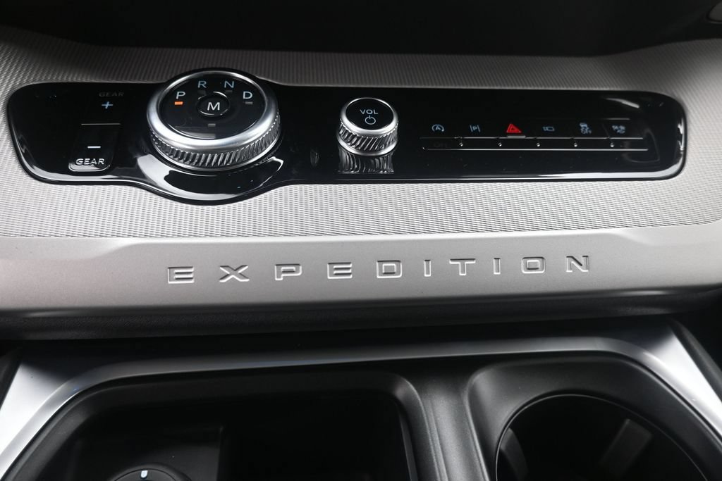New 2026 Ford Expedition Active RWD image 28
