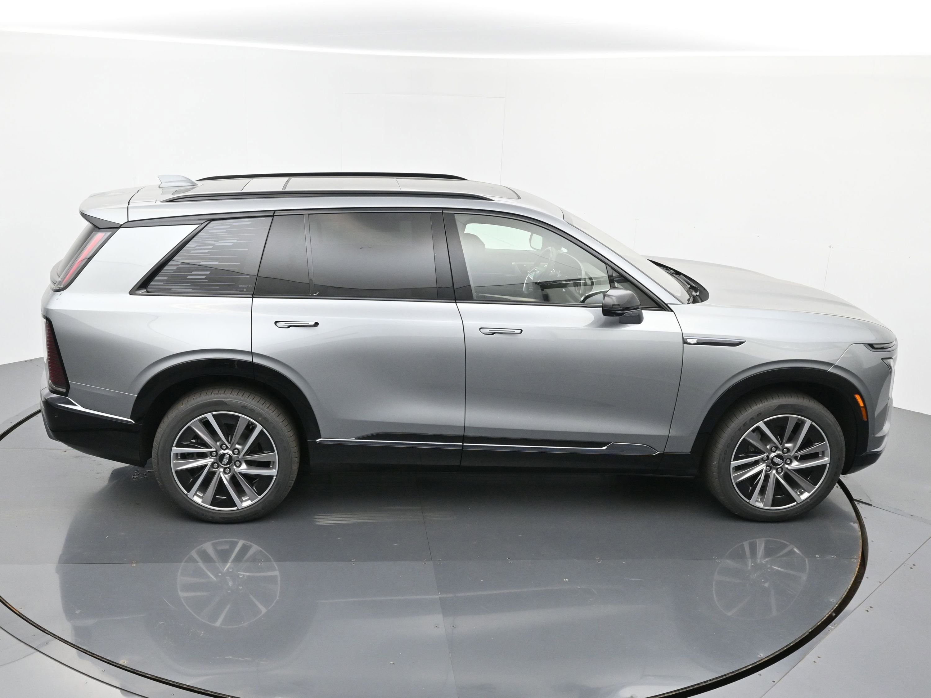 New 2026 Cadillac Vistiq Sport w/ LPO, Floor Liner Package image 28