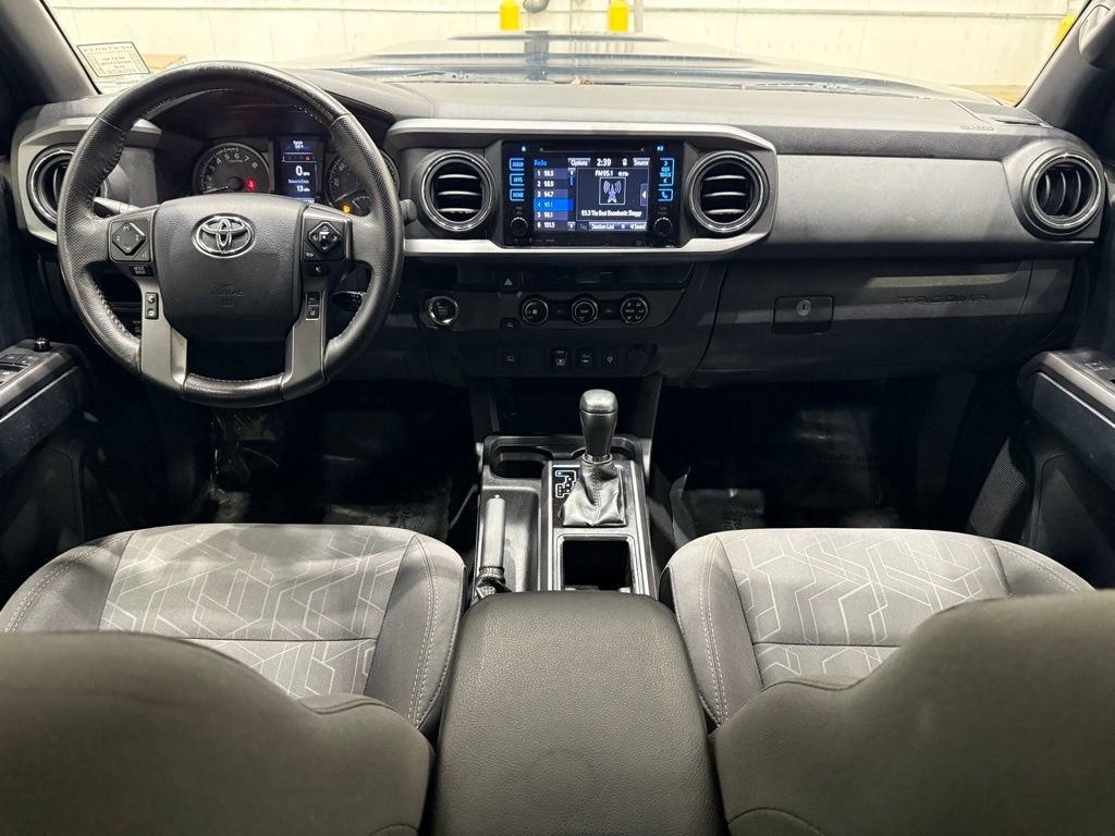 Used 2018 Toyota Tacoma TRD Sport image 23