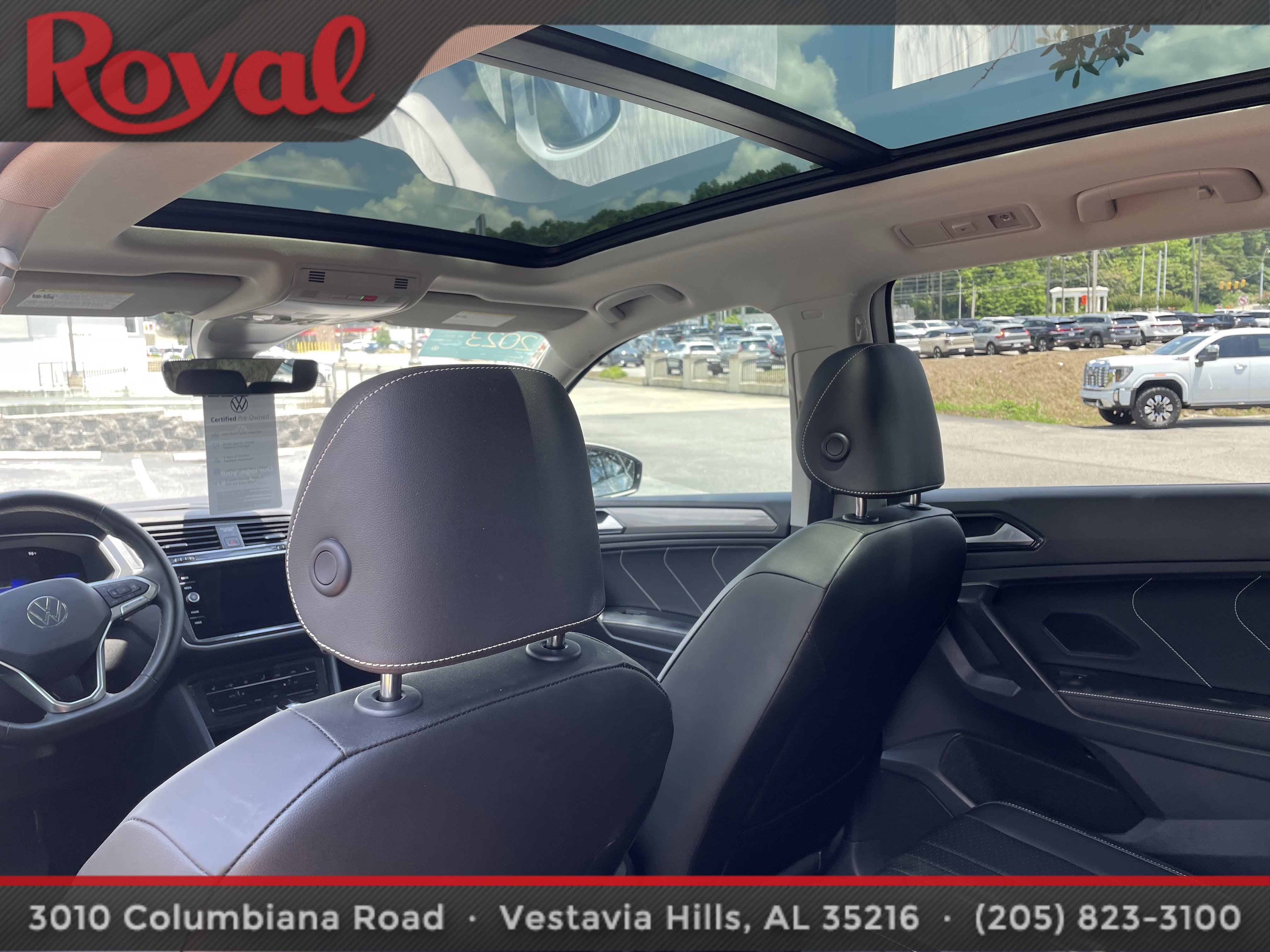 Certified 2023 Volkswagen Tiguan SE w/ Panoramic Sunroof Package FWD image 12