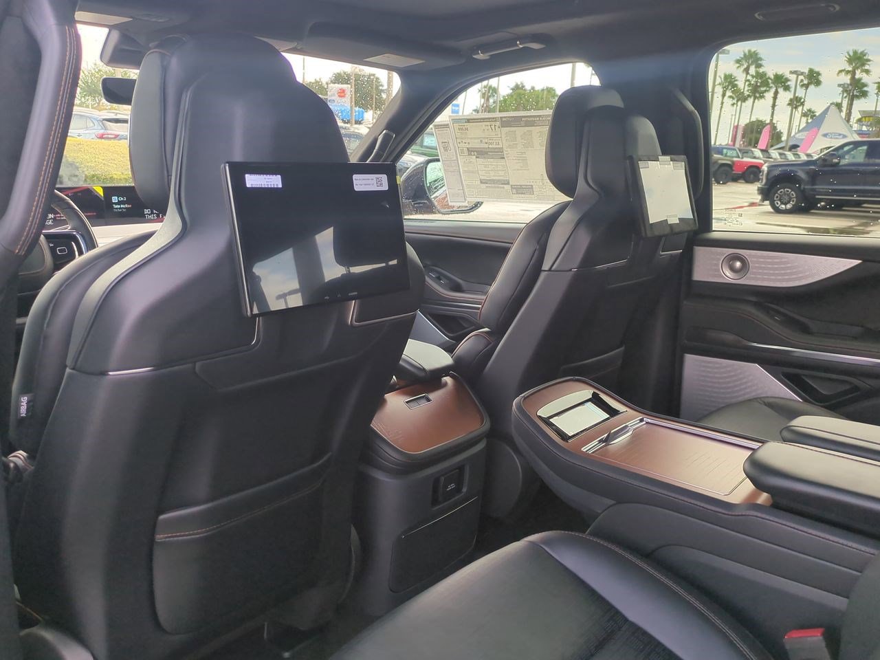 New 2025 Lincoln Navigator L Black Label image 15