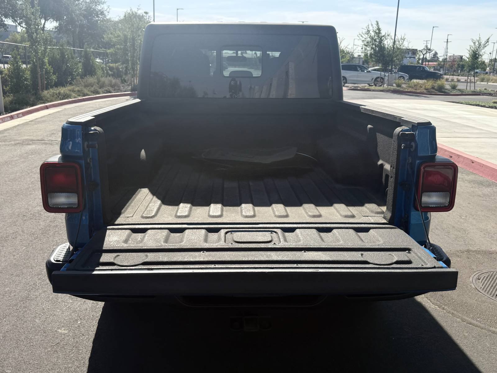 Used 2021 Jeep Gladiator Sport AWD/4WD image 8