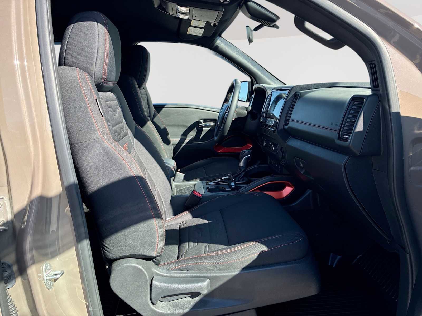 Used 2023 Nissan Frontier PRO-4X w/ Pro Convenience Package image 28