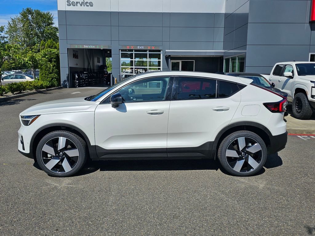 Used 2023 Volvo C40 P8 Recharge Ultimate image 8