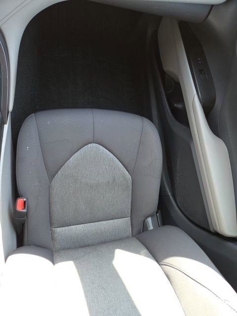 Used 2021 Toyota Camry LE image 19