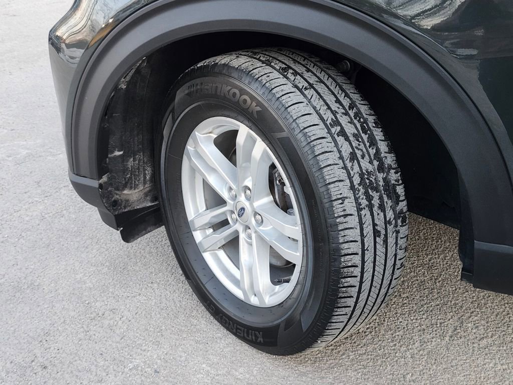 Certified 2022 Ford Explorer XLT w/ Equipment Group 202A image 35