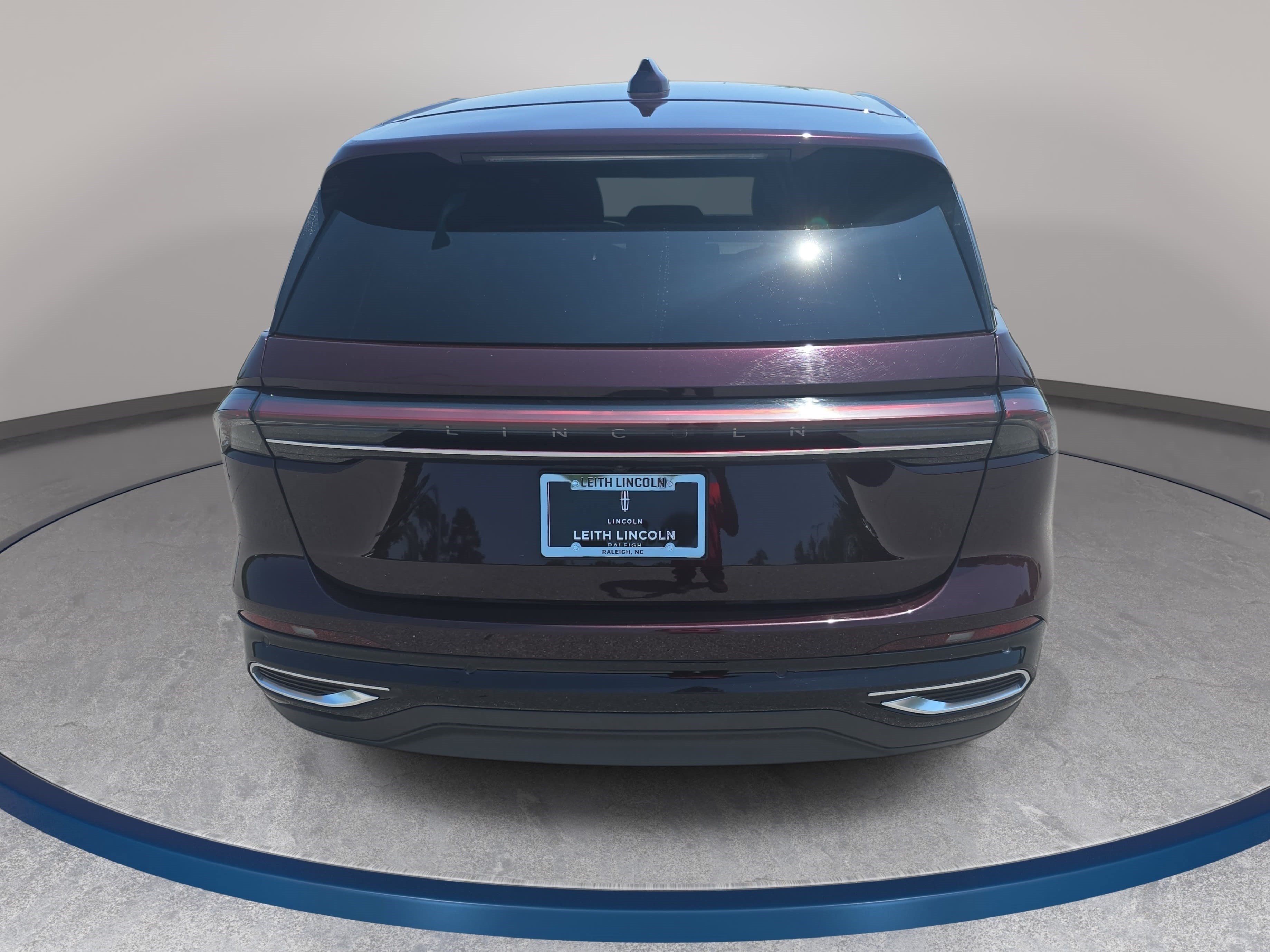 Certified 2025 Lincoln Nautilus Premier AWD/4WD image 6