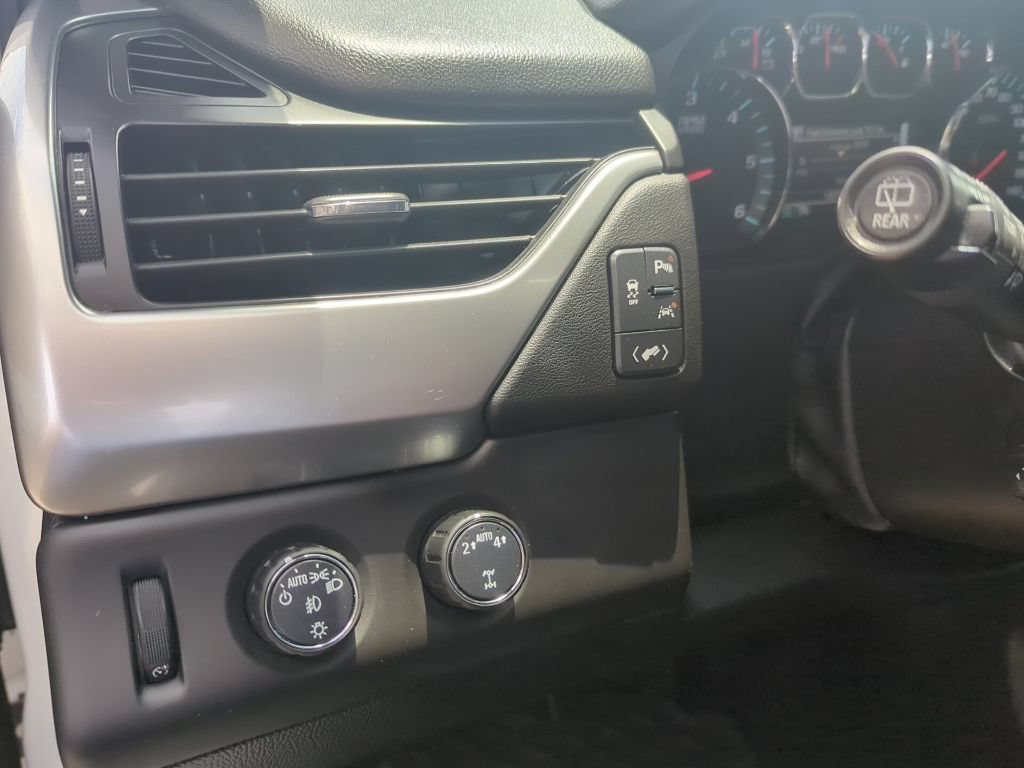 Used 2018 Chevrolet Tahoe LT AWD/4WD image 23