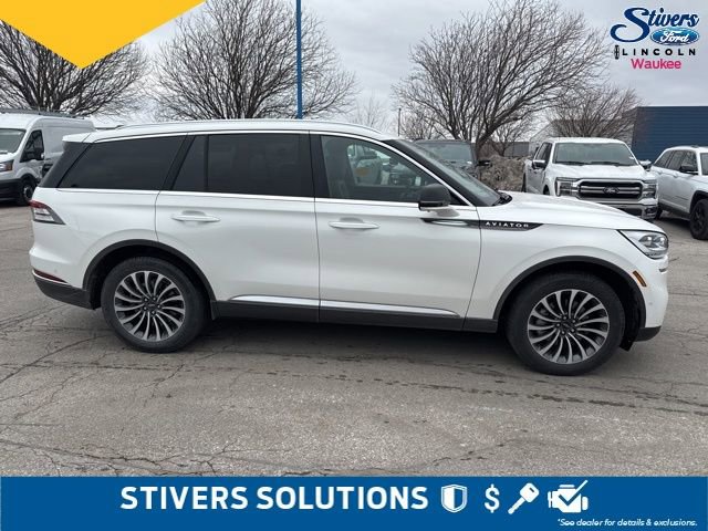Used 2022 Lincoln Aviator Reserve w/ Equipment Group 201A image 3