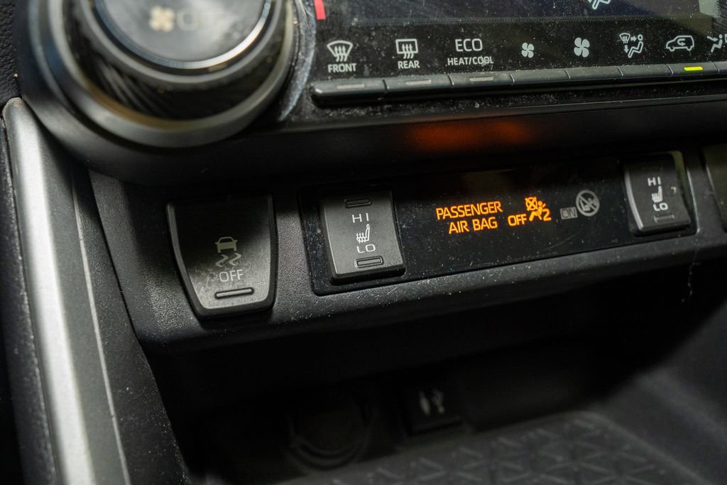 Used 2019 Toyota RAV4 XSE image 15