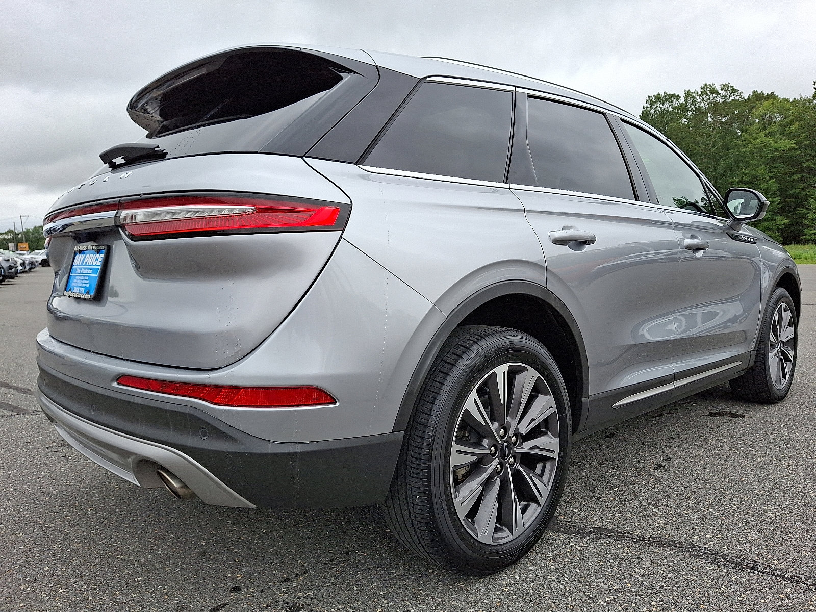 Used 2022 Lincoln Corsair Reserve w/ Elements Package image 6