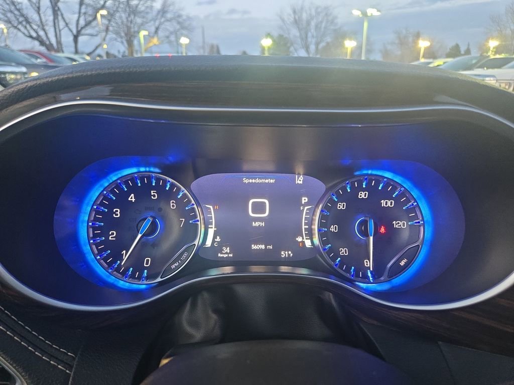 Used 2023 Chrysler Pacifica Limited image 22