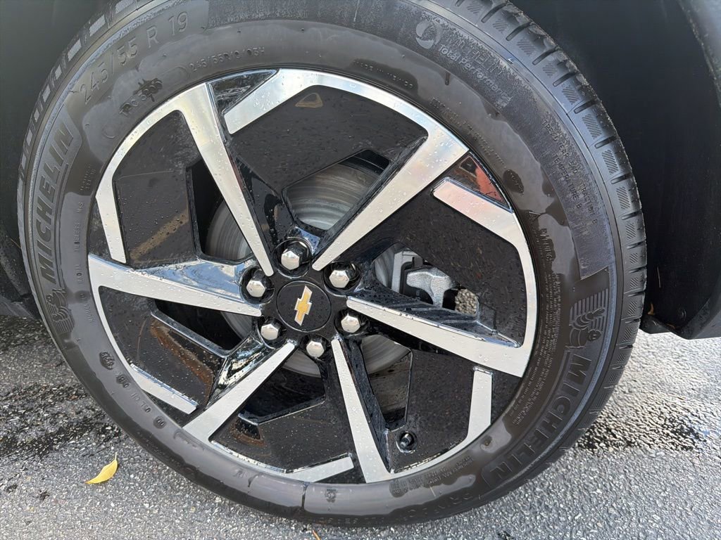 New 2026 Chevrolet Equinox EV LT image 38