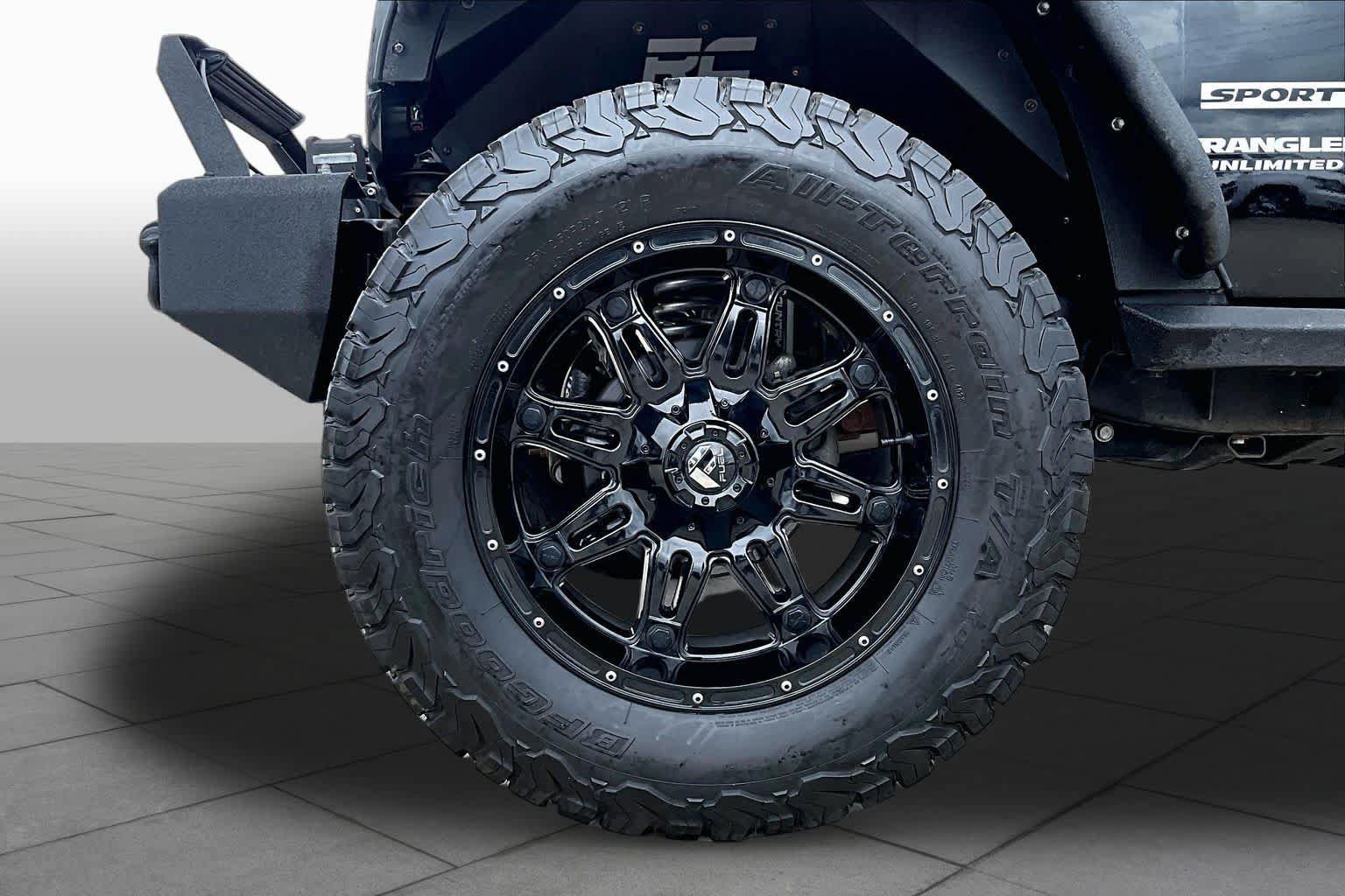 Used 2014 Jeep Wrangler Unlimited Sport AWD/4WD image 10