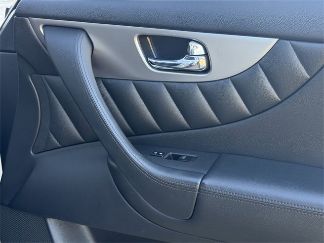 Used 2016 INFINITI QX70 2WD image 27